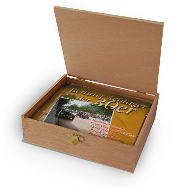 CD der 30er Jahre Schlager in Holzkiste mit Banderole